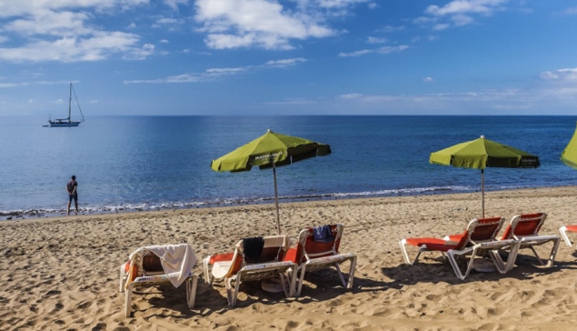 Geniet van het rustige strand van Meloneras