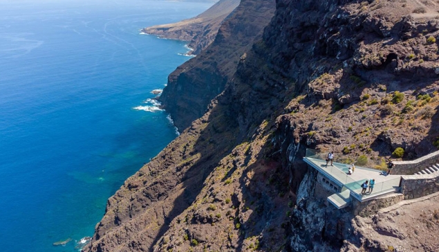 Balcón del Mirador, een uitkijkpunt dat aan een klif hangt 