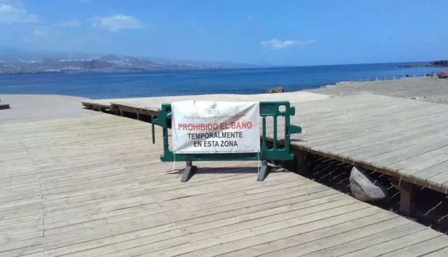 Bacteriële besmetting blijft doorgaan op het strand van El Confital