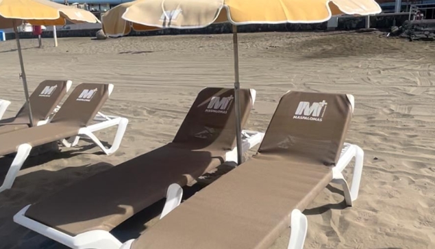 Strandwerkers staking dreigt vakantiegangers zonder ligbedden of parasols te laten