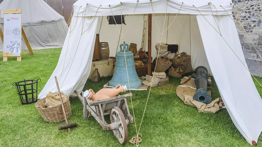 Een Nederlands kamp uit de 16e eeuw in het Castillo de La Luz om het beleg van Pieter van der Does aan de stad te herdenken