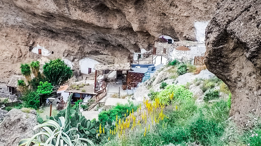 Cuevas de Acusa Seca