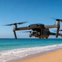 Mogán versterkt toezicht op stranden met drones en agenten in burger tegen tabak, drugs, kamperen en het weggooien van afval