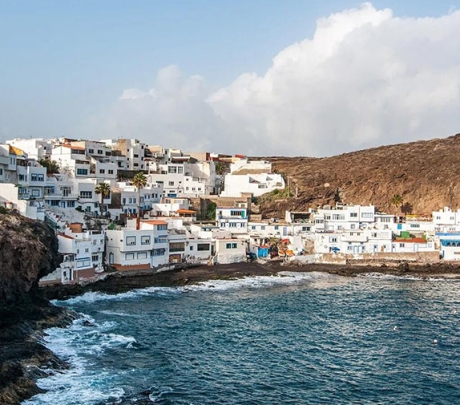 De stranden van Telde blijven gesloten en de verontwaardiging groeit