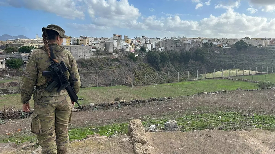 Het Spaanse leger patrouilleert deze augustus in het zuiden van Gran Canaria: extra veiligheid voor de bewoners van het eiland