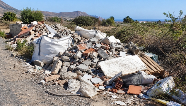 San Bartolomé de Tirajana verwijdert in minder dan een maand meer dan 147 ton bouwafval van illegale stortplaatsen